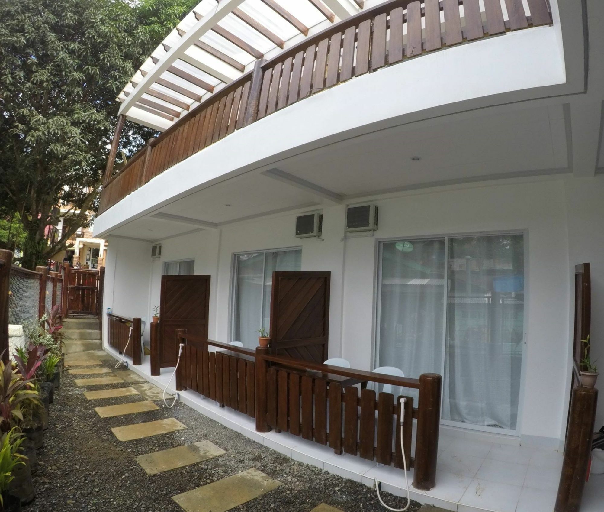 Neela Tourist Lodge Ель-Нідо Екстер'єр фото